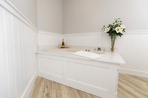 Brandywine River Hotel