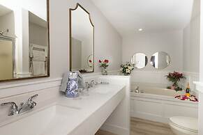 Brandywine River Hotel