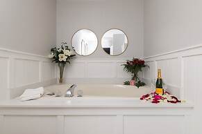 Brandywine River Hotel