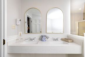 Brandywine River Hotel