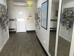 Adina Place Motel Apartments