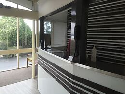 Adina Place Motel Apartments