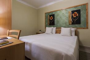Alexandra Hotel