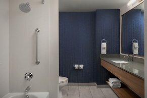 Fairfield Inn & Suites by Marriott Roanoke Hollins/I-81