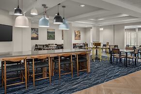 Fairfield Inn & Suites by Marriott Roanoke Hollins/I-81