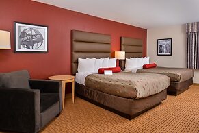 Clackamas Inn & Suites