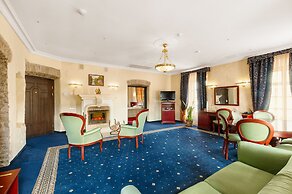 Old Estate Hotel & Spa