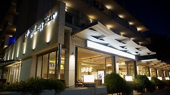 Golden Star City Resort