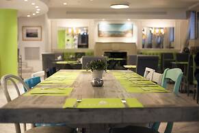 Golden Star City Resort