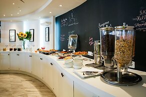 Golden Star City Resort