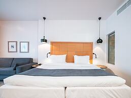 Golden Star City Resort