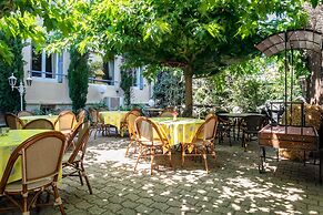 Hôtel Mireille