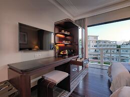 Azerai La Residence Hue