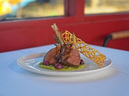 Azerai La Residence Hue