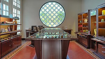 Azerai La Residence Hue