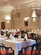 Azerai La Residence Hue