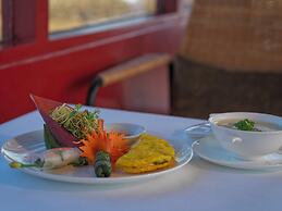 Azerai La Residence Hue