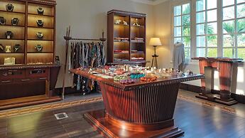 Azerai La Residence Hue