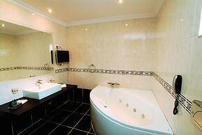 Olympia Golden Beach & Spa