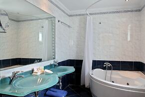 Olympia Golden Beach & Spa