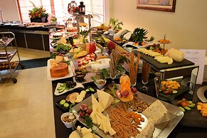 Olympia Golden Beach & Spa