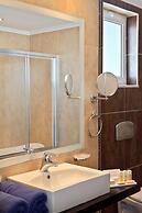 Olympia Golden Beach & Spa