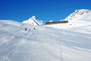 Schatzalp Snow & Mountain Resort