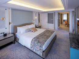 Grand Emperor Hotel