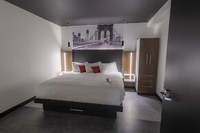 Grand Times Hotel Quebec City Airport