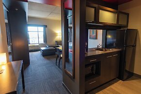 Grand Times Hotel Quebec City Airport