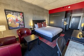 Grand Times Hotel Quebec City Airport