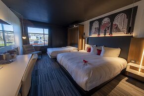 Grand Times Hotel Quebec City Airport