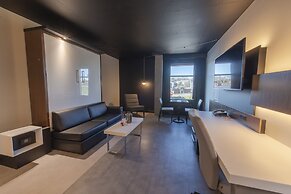 Grand Times Hotel Quebec City Airport