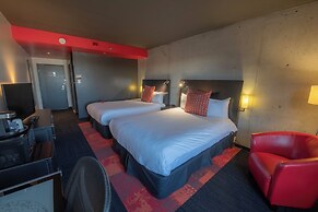 Grand Times Hotel Quebec City Airport