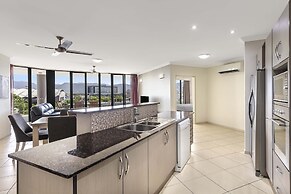 Piermonde Apartments - Cairns