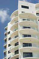 Piermonde Apartments - Cairns