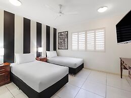 Piermonde Apartments - Cairns
