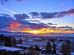 Acker Vacation Homes & Suites