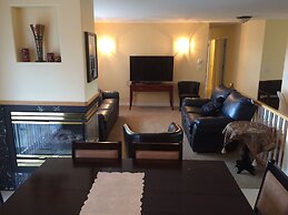 Acker Vacation Homes & Suites