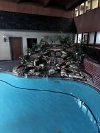 Apple Tree Inn and Suites