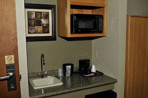 Apple Tree Inn and Suites