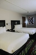 Apple Tree Inn and Suites