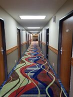 Apple Tree Inn and Suites