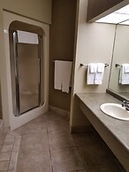 Apple Tree Inn and Suites