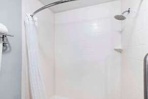 Best Western Medical Center North Inn & Suites Near Six Flags