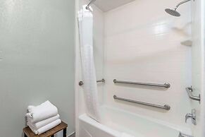 Best Western Medical Center North Inn & Suites Near Six Flags