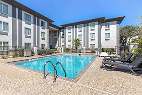 Best Western Medical Center North Inn & Suites Near Six Flags