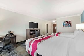 Best Western Medical Center North Inn & Suites Near Six Flags