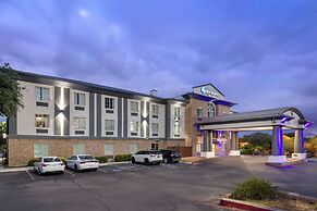 Best Western Medical Center North Inn & Suites Near Six Flags