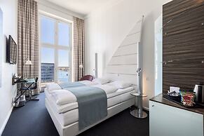 Copenhagen Island Hotel